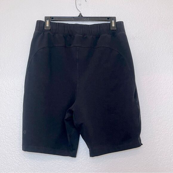 Lululemon Connector Short in Black size Medium - Picture 3 of 10